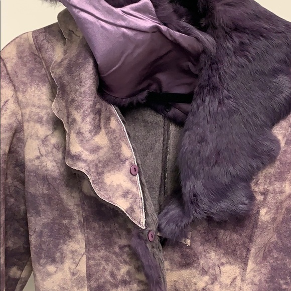 Coat perfect condition size L running smaller - Picture 5 of 11